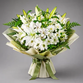 Чистый лист – букет из лилий и хризантемы